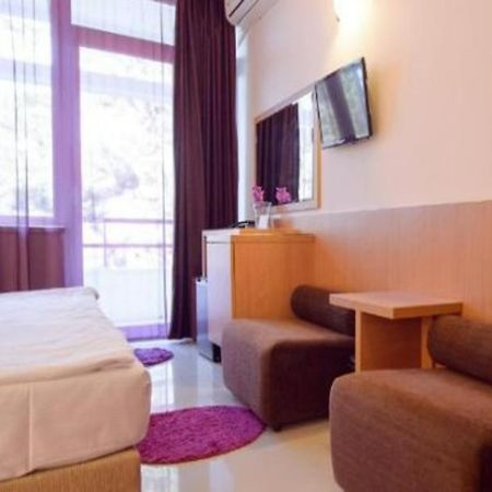 Hotel Sara Neptun Luaran gambar