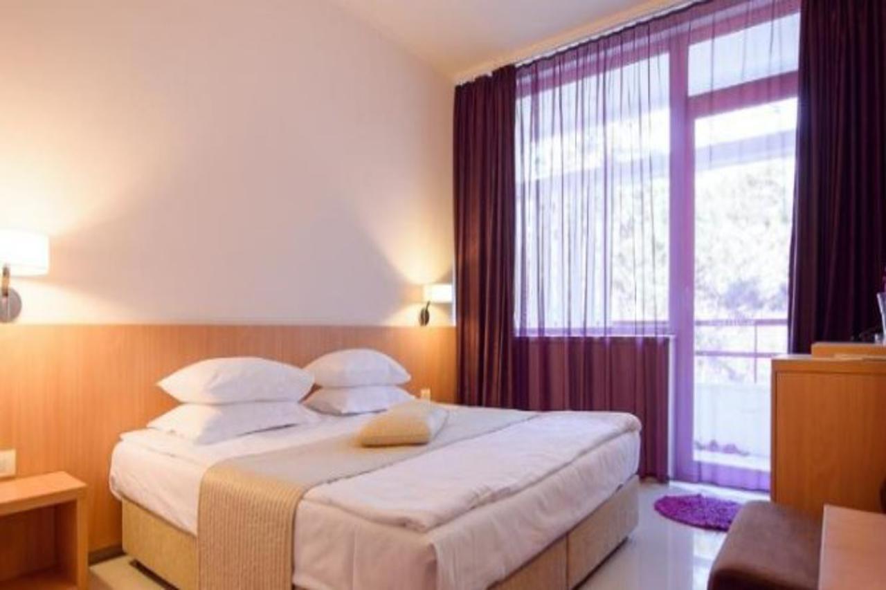 Hotel Sara Neptun Luaran gambar
