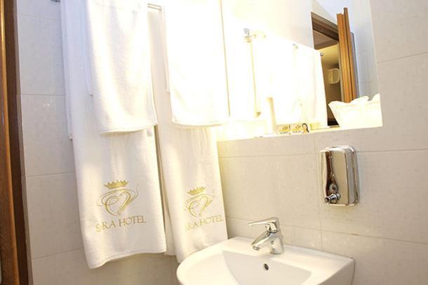 Hotel Sara Neptun Luaran gambar